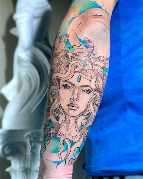 thigh feminine beautiful medusa tattoo|31 Different Medusa Tattoo Meanings: Symbolism and。